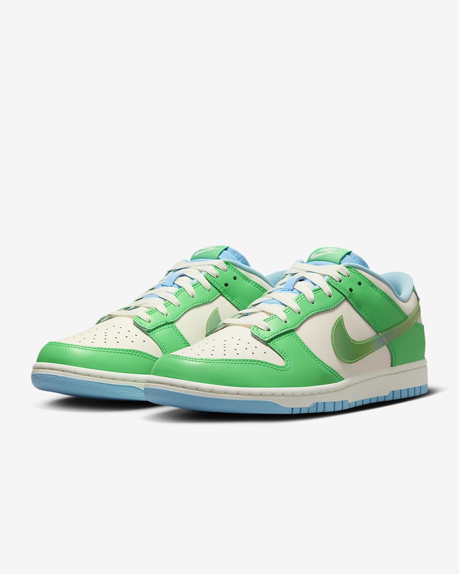 Blue and green nike dunks hotsell